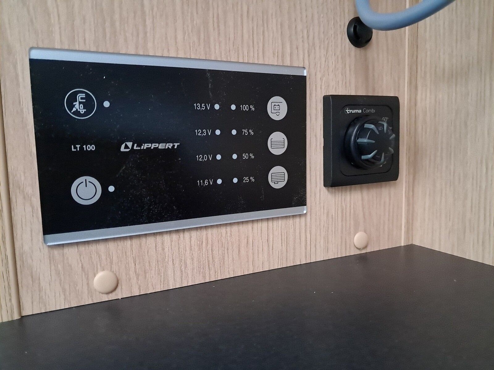 Fahrzeugabbildung Sunlight Adventure T 67S Automatik, Dörr Edition, TV