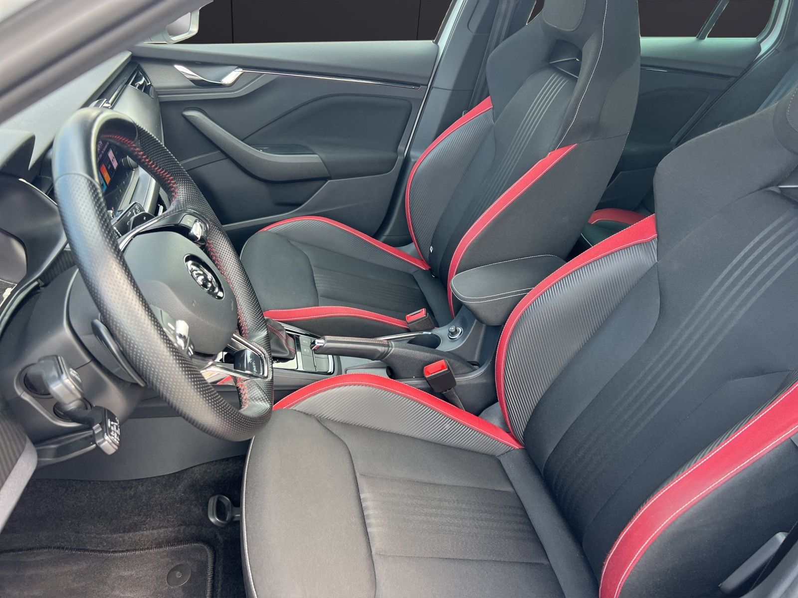 Fahrzeugabbildung SKODA Kamiq Monte Carlo TSI LED ACC PANO SHZ KAMERA KL