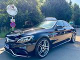 Mercedes-Benz C 63 AMG C -Klasse  Schwarz/Schwarz !!! - Mercedes-Benz C 63 AMG in Duisburg