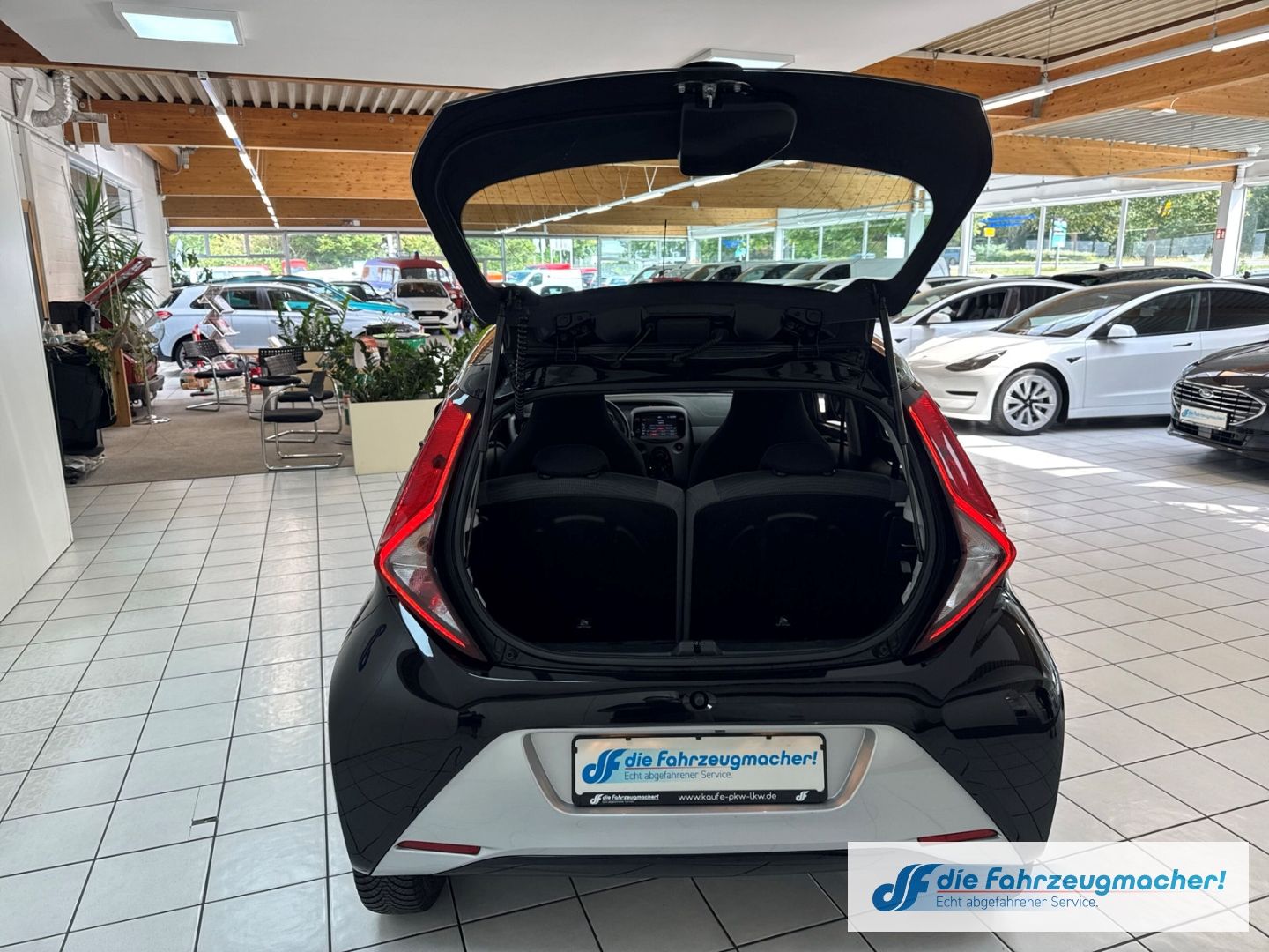 Fahrzeugabbildung Toyota Aygo X-Play Team D 1.0 EU6d-T Apple CarPlay Andr
