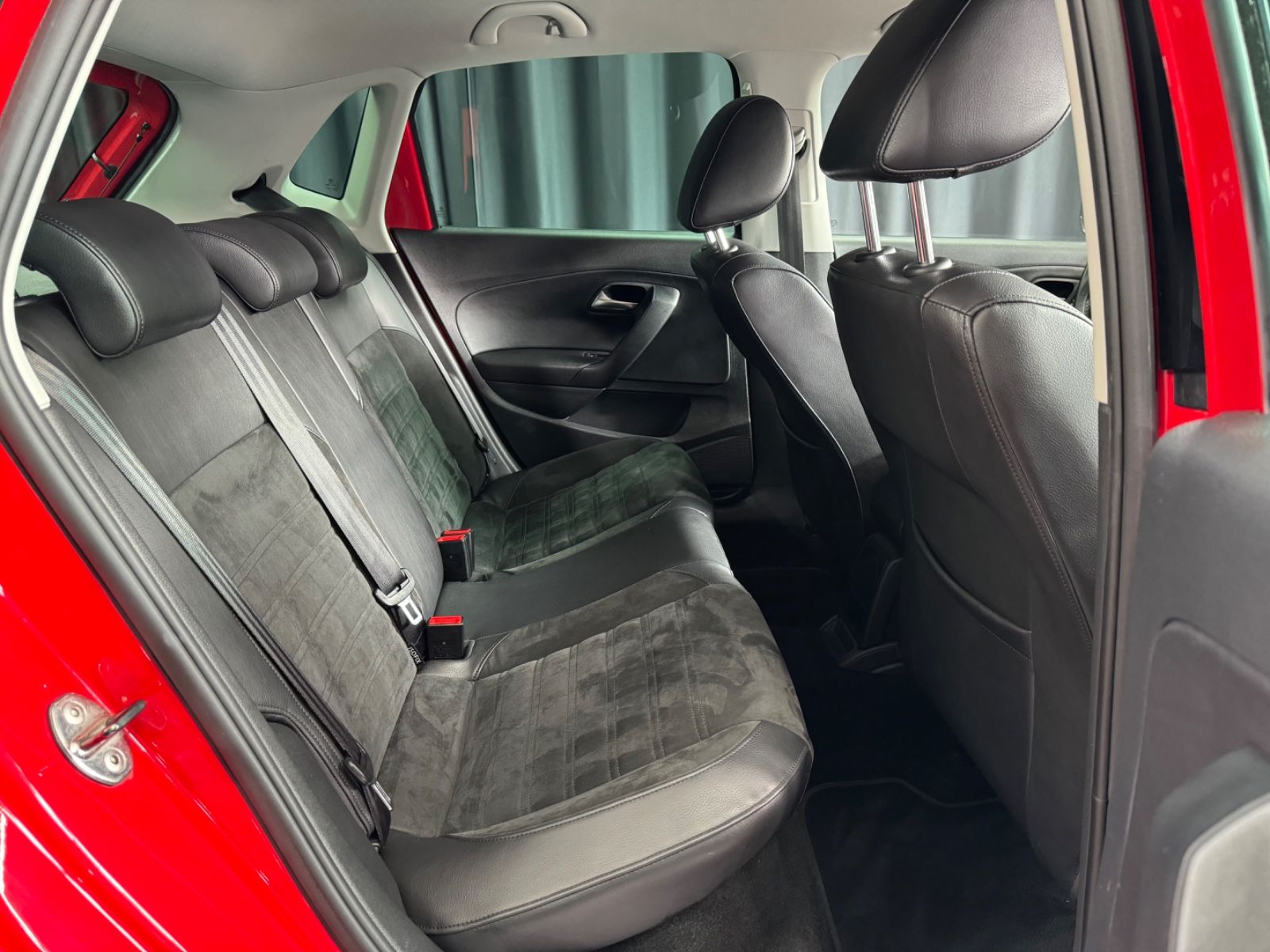 Fahrzeugabbildung Volkswagen Polo V Highline*AUTOMATIK*TOPZUSTAND*SCHECKHEFT*