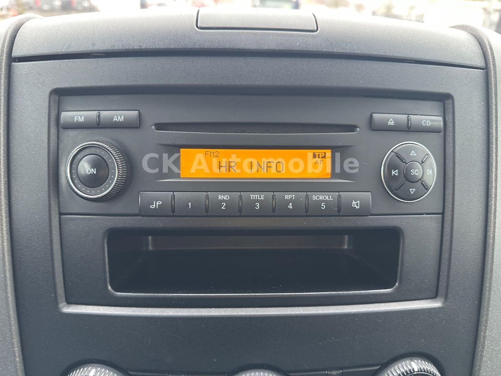 Fahrzeugabbildung Mercedes-Benz Sprinter II Kombi 315 CDI/9 Sitze/Klima/Tempomat