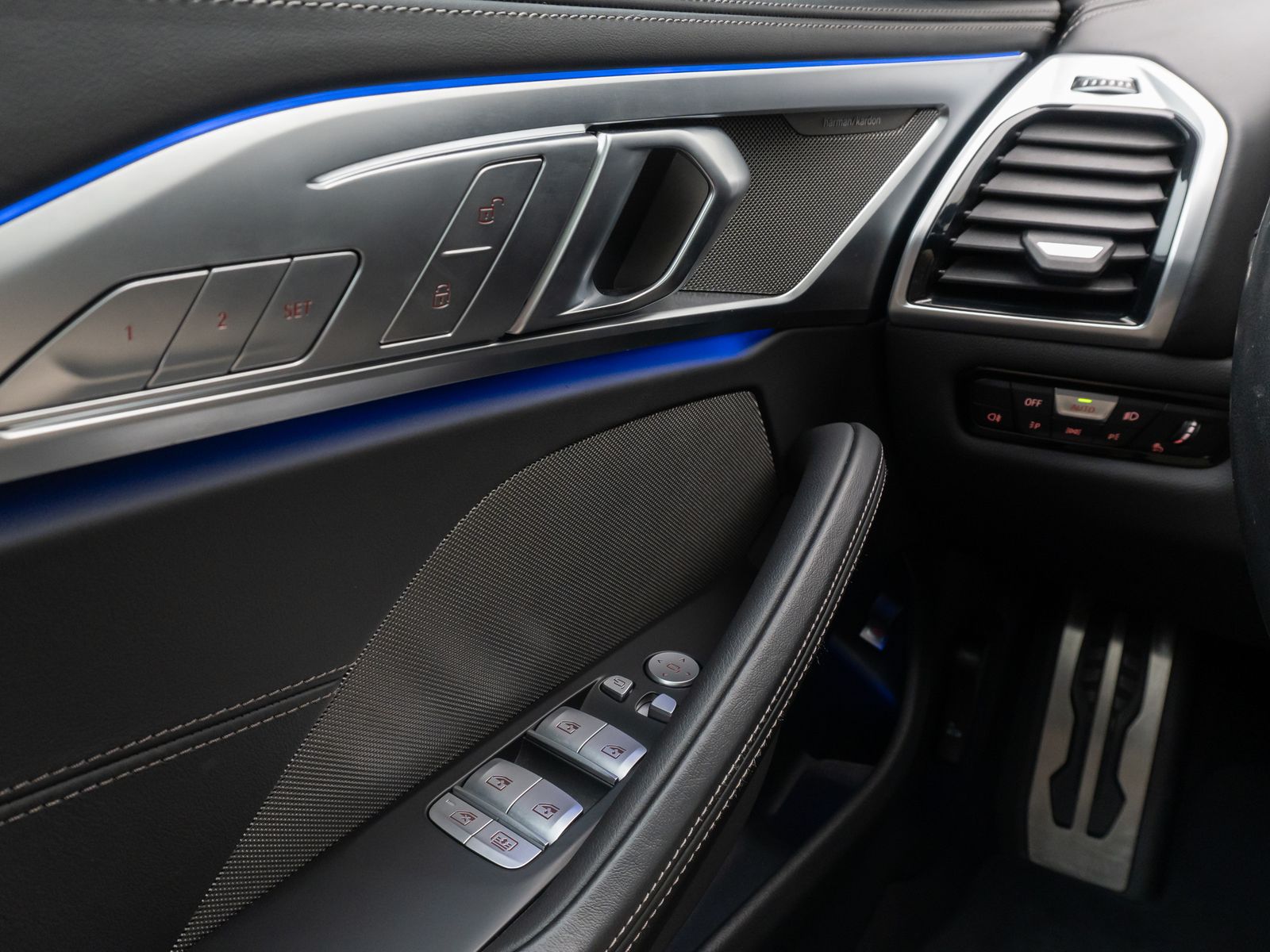 Fahrzeugabbildung BMW M850i xD GC 360°DAB Laser DisplKey SoftClose H/K
