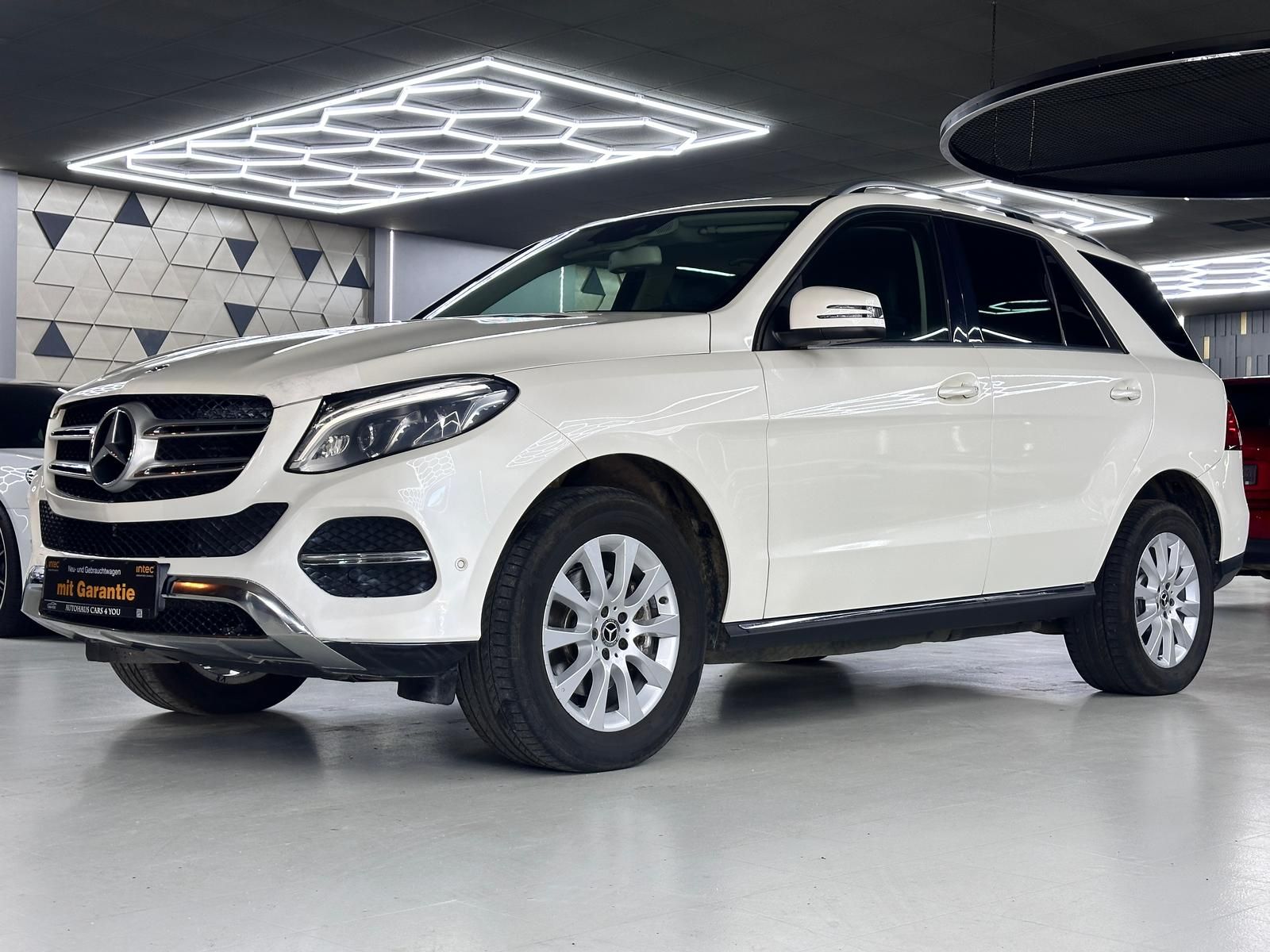 MERCEDES-BENZ GLE 350 SCHIEBEDACH/AHK/LEDER