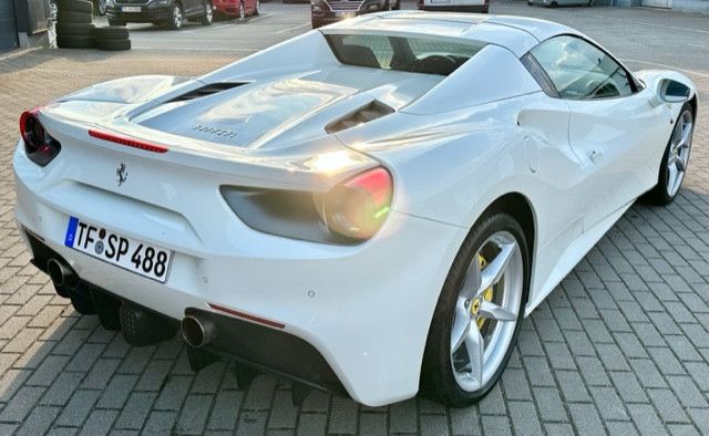 Fahrzeugabbildung Ferrari 488 Spider*Lift*NAV*Racing*RFK*Mietkauf