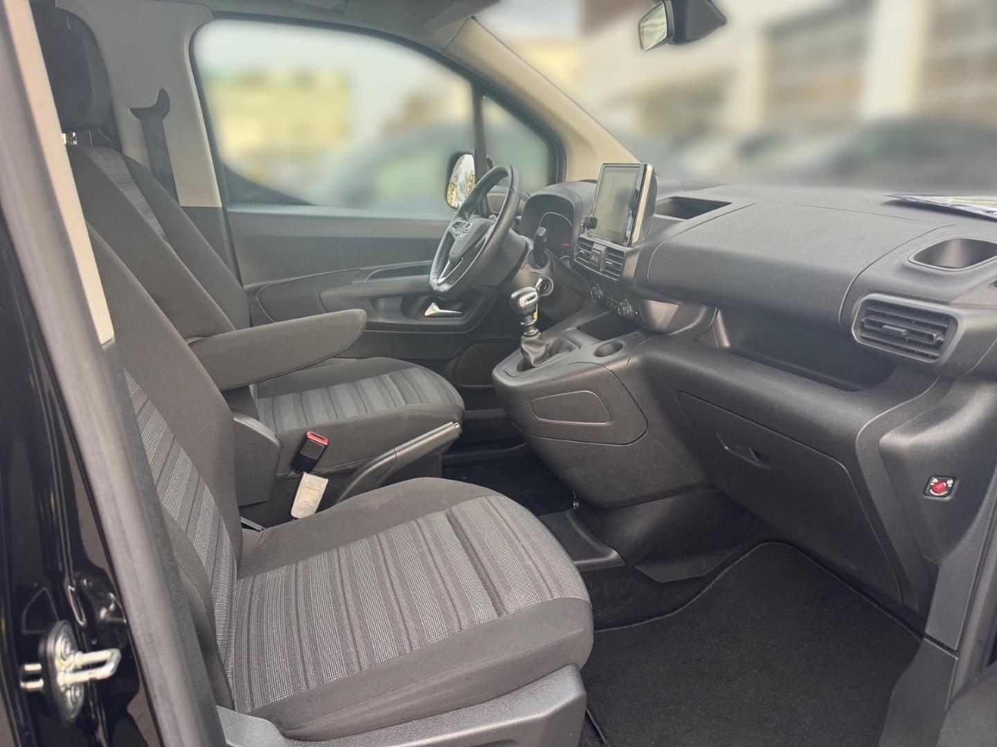 Opel Combo BEHINDERTENGERECHT!++ROLLSTUHLUMBAU!, миниатюра 15