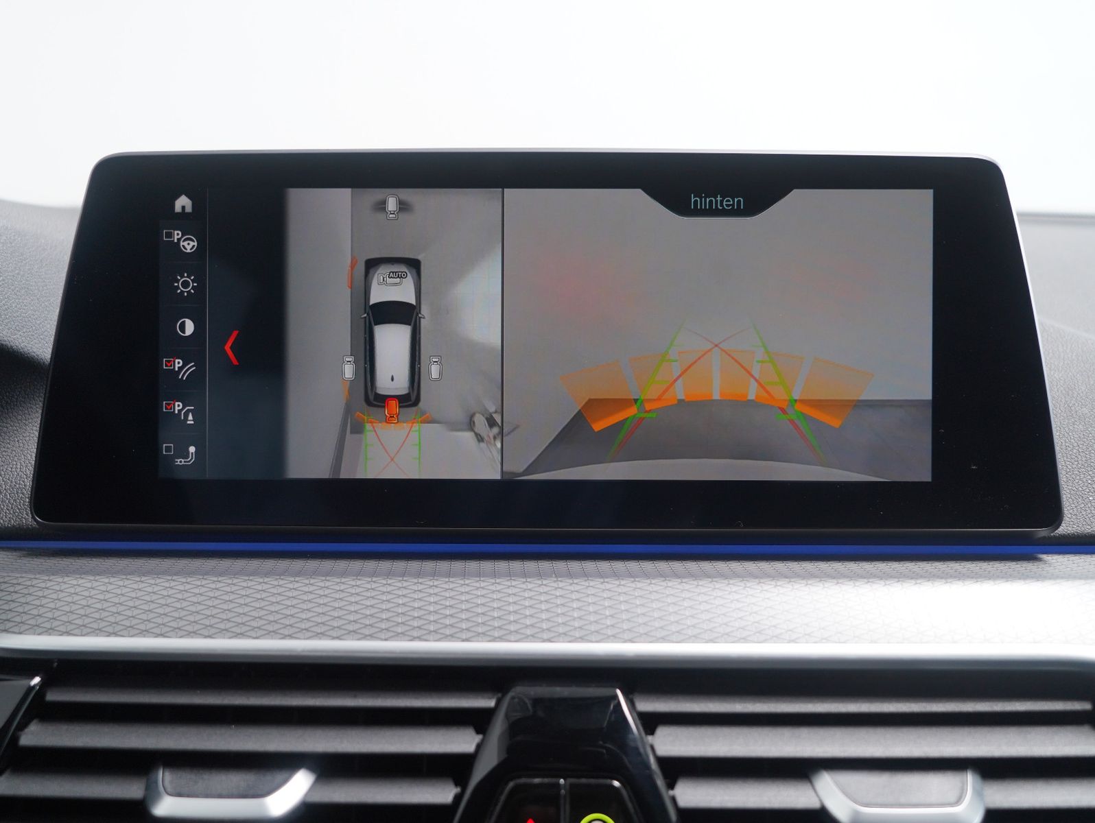 Fahrzeugabbildung BMW 530 i Touring M Sportpaket ACC/FERNPARKEN/AHK