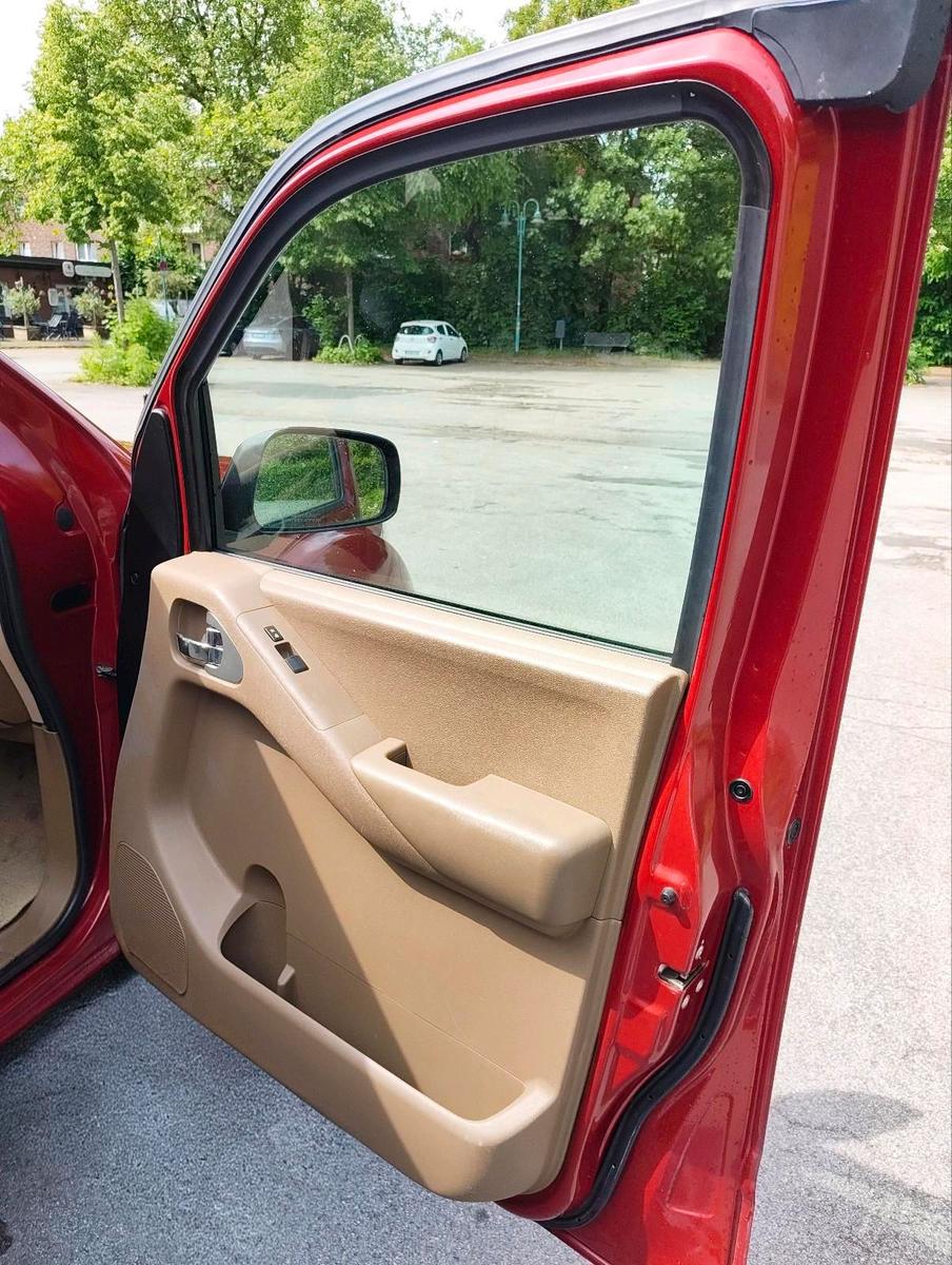 Nissan Frontier 2007 — photo 11