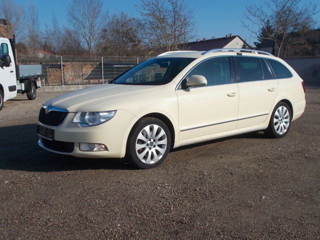 Skoda Superb Combi Elegance - Taxi mit vielen Extras !