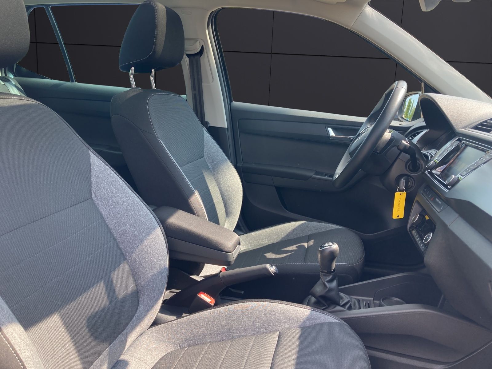 Fahrzeugabbildung SKODA Fabia TSI Drive 125 Best-Of Navi Pano Climatroni