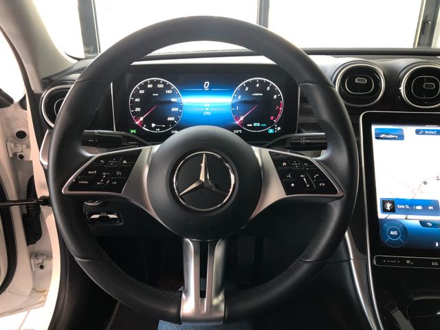 Fahrzeugabbildung Mercedes-Benz C 200 /Avantgarde/Night /Burmester