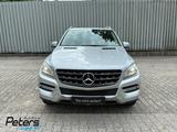 Mercedes-Benz ML 250 CDI 4M BT AHK/Navi/SHD/2. Gaspedal links - silberne Mercedes-Benz ML 250