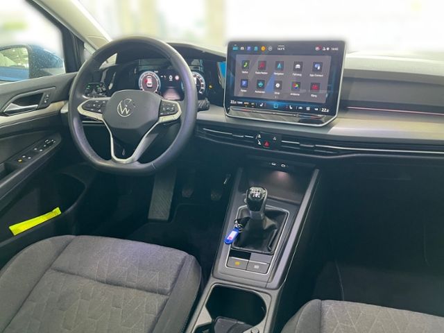 Fahrzeugabbildung Volkswagen Golf 1.5 TSI LIFE APP-CONNECT GJR AREA VIEW