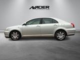 Toyota Avensis Executive Liftback | E-Spiegel | Tempo - Toyota Avensis Executive mit Benzin-Antrieb