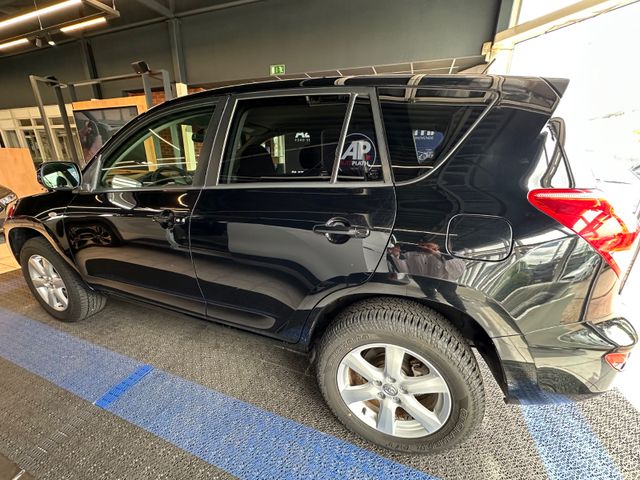 Toyota RAV 4 Team *4×4*Benzin*All Terrain*
