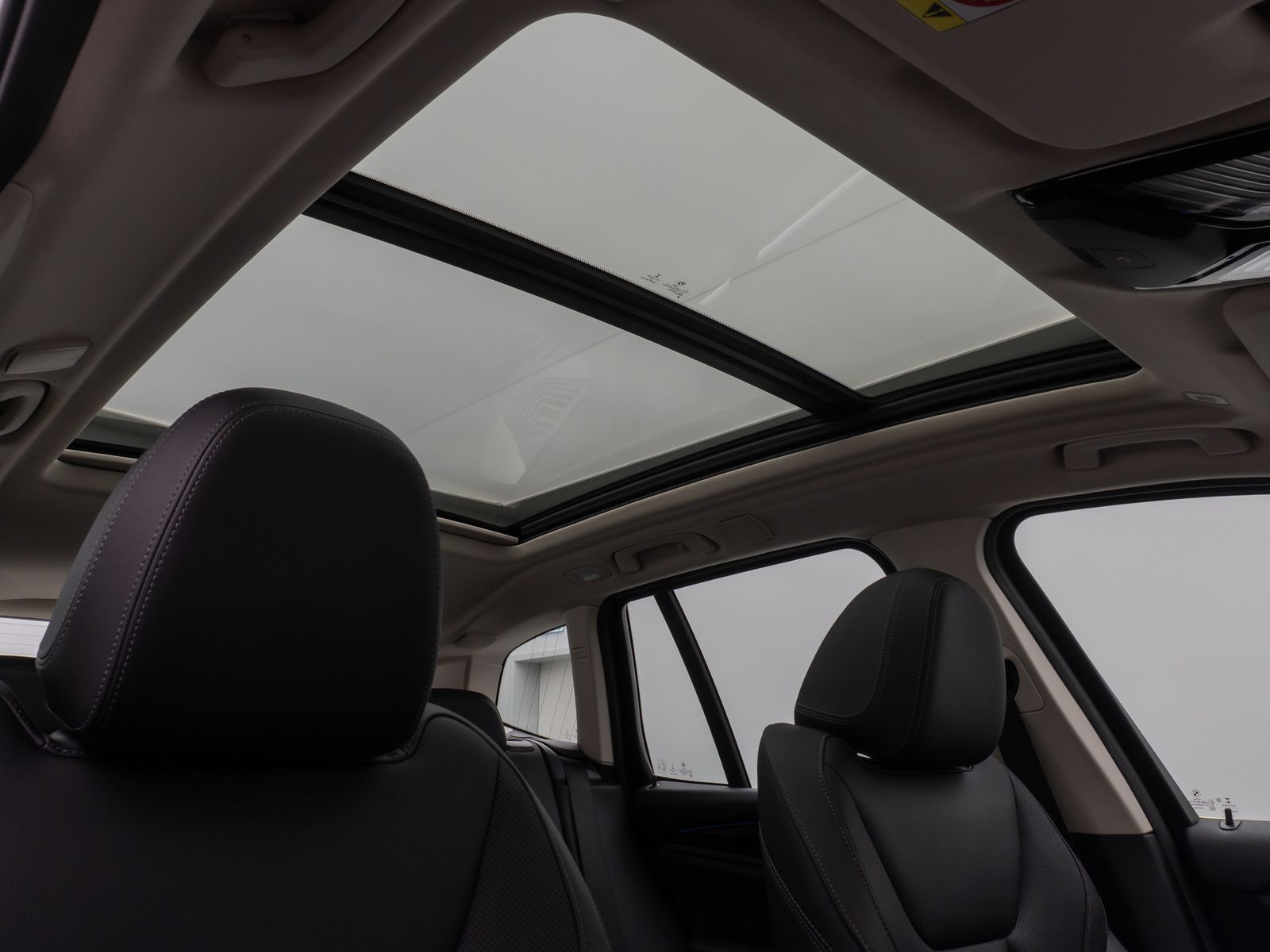 Fahrzeugabbildung BMW X3 xD30e Panorama Kamera DAB HiFi Lenkrhz Sport