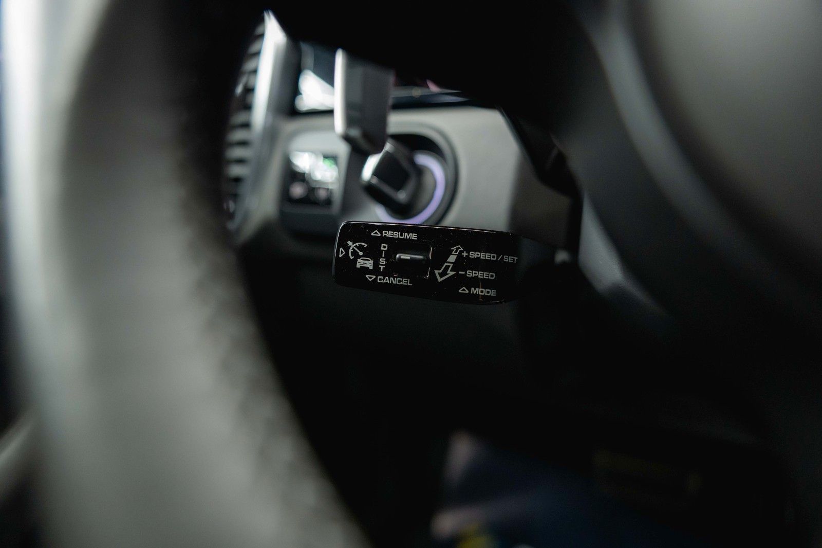 Fahrzeugabbildung Porsche Cayenne Turbo V8 Sport Chrono Black *ACC*LED*