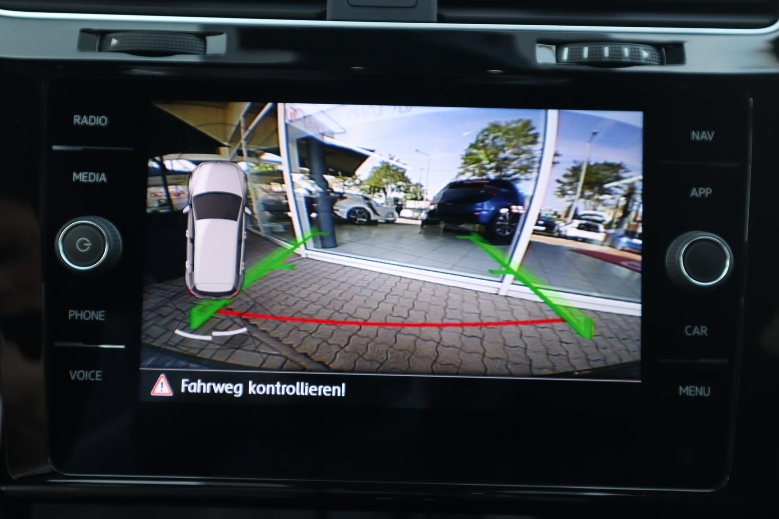 Volkswagen Golf VII 2.0 TSI GTI TCR LED Navi ACC Kamera USB