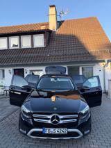 Mercedes-Benz 220 4x4 9 Gang  - schwarze Mercedes-Benz 220