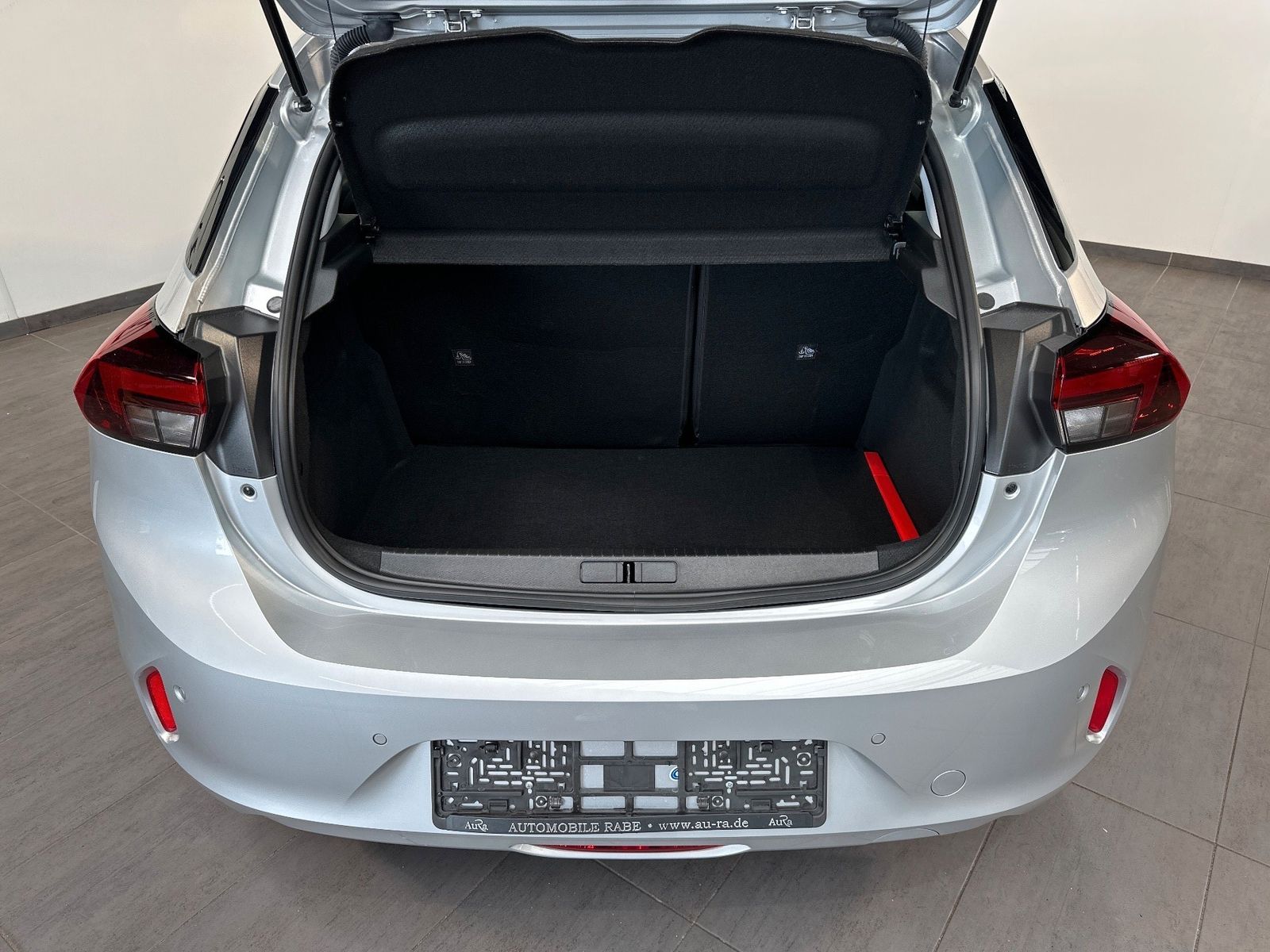 Fahrzeugabbildung Opel Corsa e Elegance NAV+LED+KAMERA+SHZ+VCOCK+TOTW