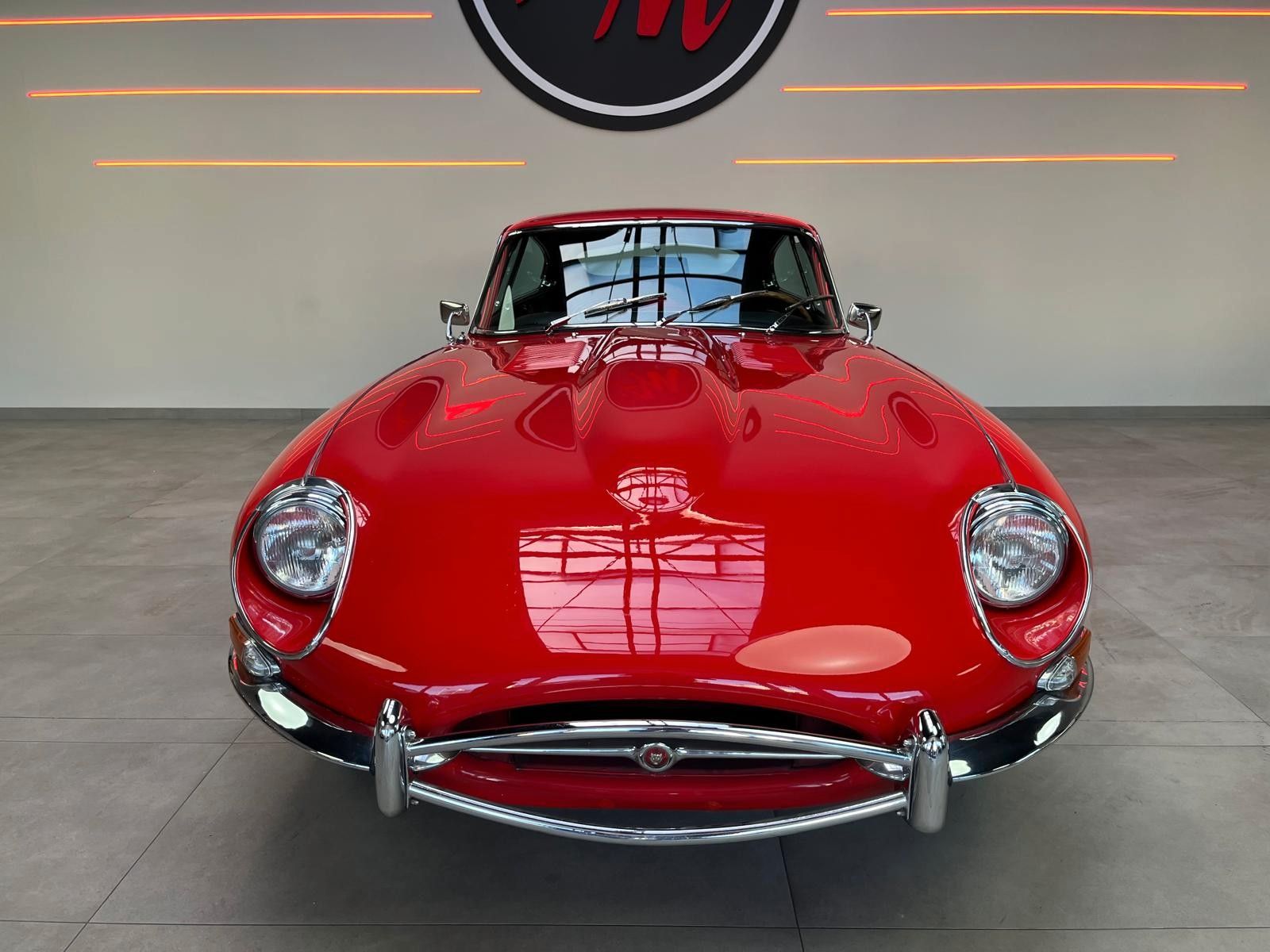 Fahrzeugabbildung Jaguar E-Type 4.2 Coupe Serie 1.5 6-Zylinder