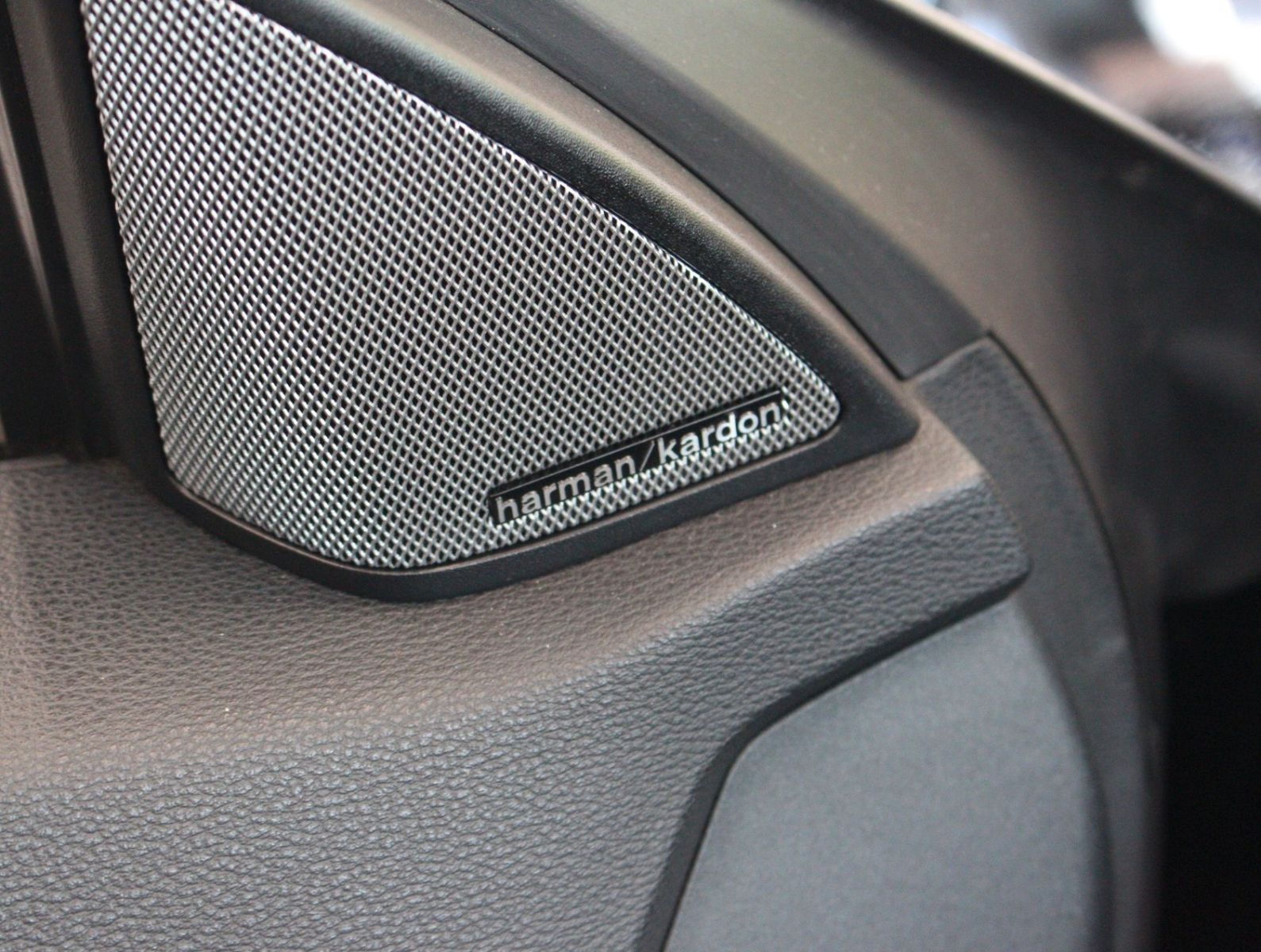 Fahrzeugabbildung Mercedes-Benz E 350 Cabriolet AMG-Line*Kamera*2.Hand