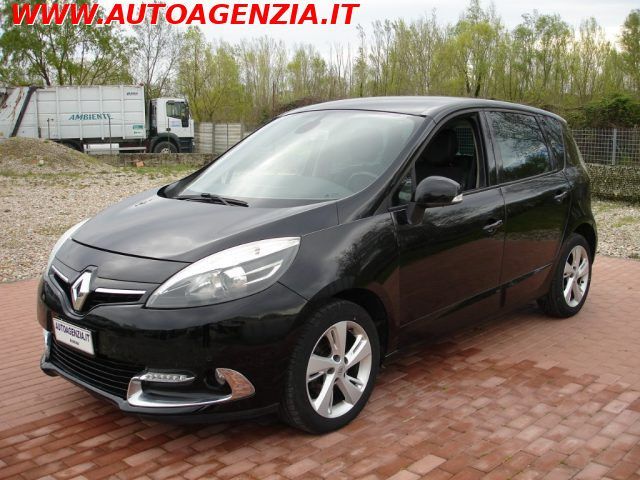 Renault RENAULT Scenic Scénic XMod 1.5 dCi 110CV DE LUXE