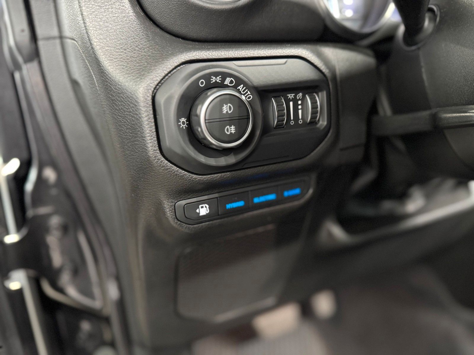 Fahrzeugabbildung Jeep Wrangler Unlimited 2.0 4xe Rubicon "DUAL-TOP"