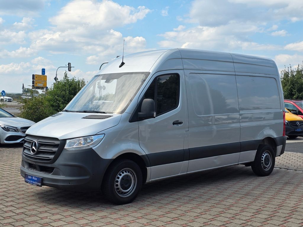 Image of Mercedes-Benz Sprinter