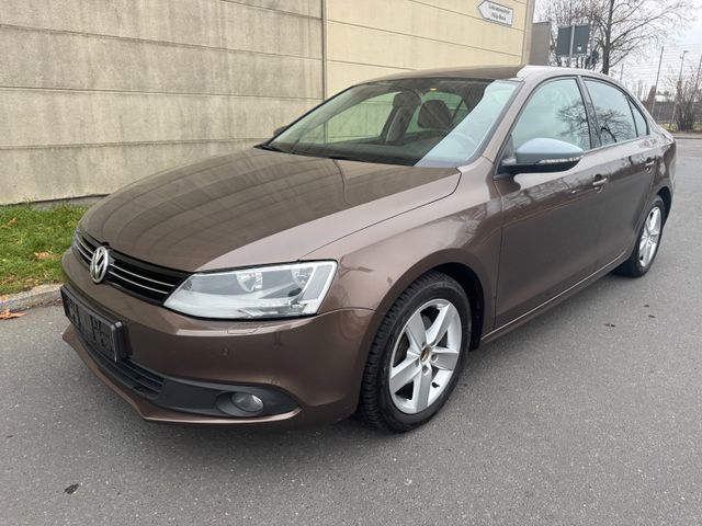 Volkswagen Jetta VI Comfortline*PDC*AHK*SHZ*TOP*