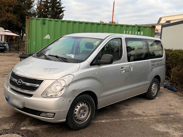 Hyundai H1 Starex 8 Sitzer 2.5 170 PS