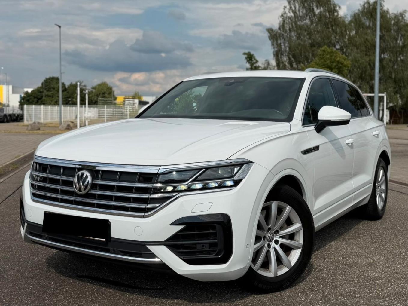 Volkswagen Touareg Elegance 4Motion R-Line