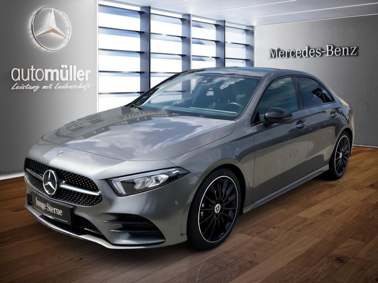 MERCEDES-BENZ A 200 Limousine AMG Pano Night Kamera LED 19''