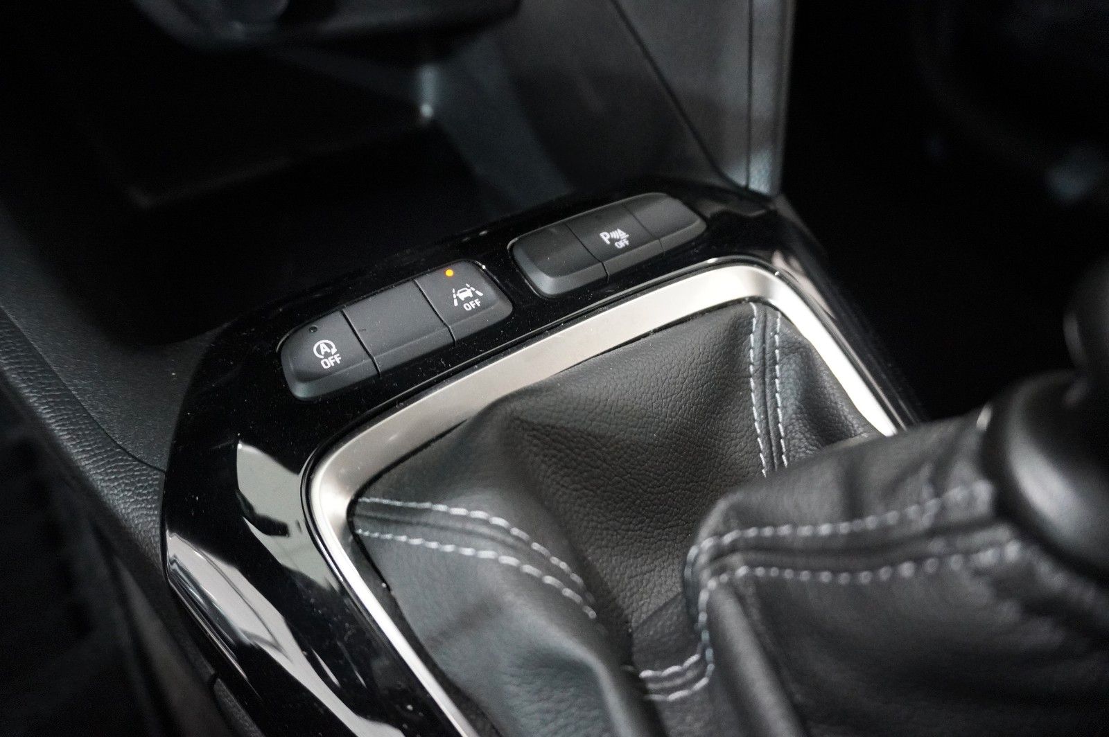 Fahrzeugabbildung Opel Corsa F 1.5D ELEGANCE NAVI/LED/KAMERA/TEMP/DAB+