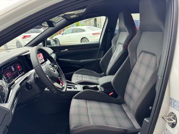 Bild 6 VW Golf VIII GTI 2.0 TSI DSG Navi LED-Plus