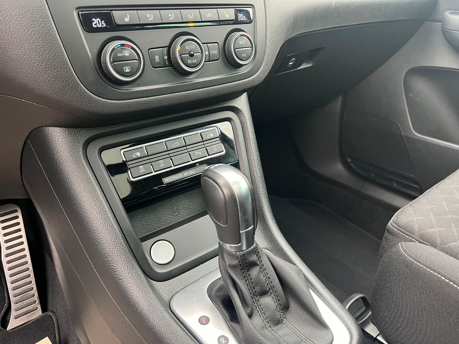 Fahrzeugabbildung Volkswagen Sharan 2.0TDI Join 7.Sitzer*Pano*AHK*8x bereift*