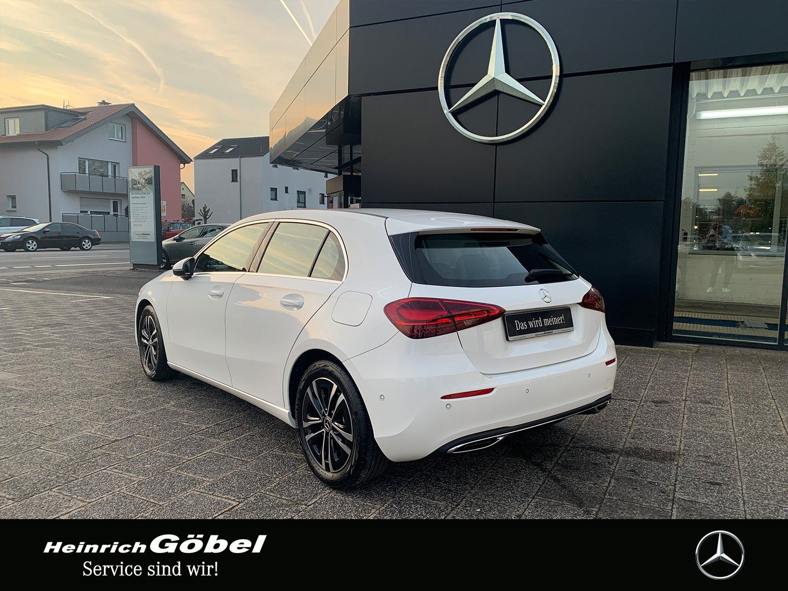 Fahrzeugabbildung Mercedes-Benz A 180 PROGRESSIVE*APPLECAR-PLAY*LED*WINTER-PAKET