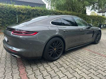 Porsche Panamera - 11