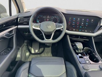 Volkswagen Touareg - 11