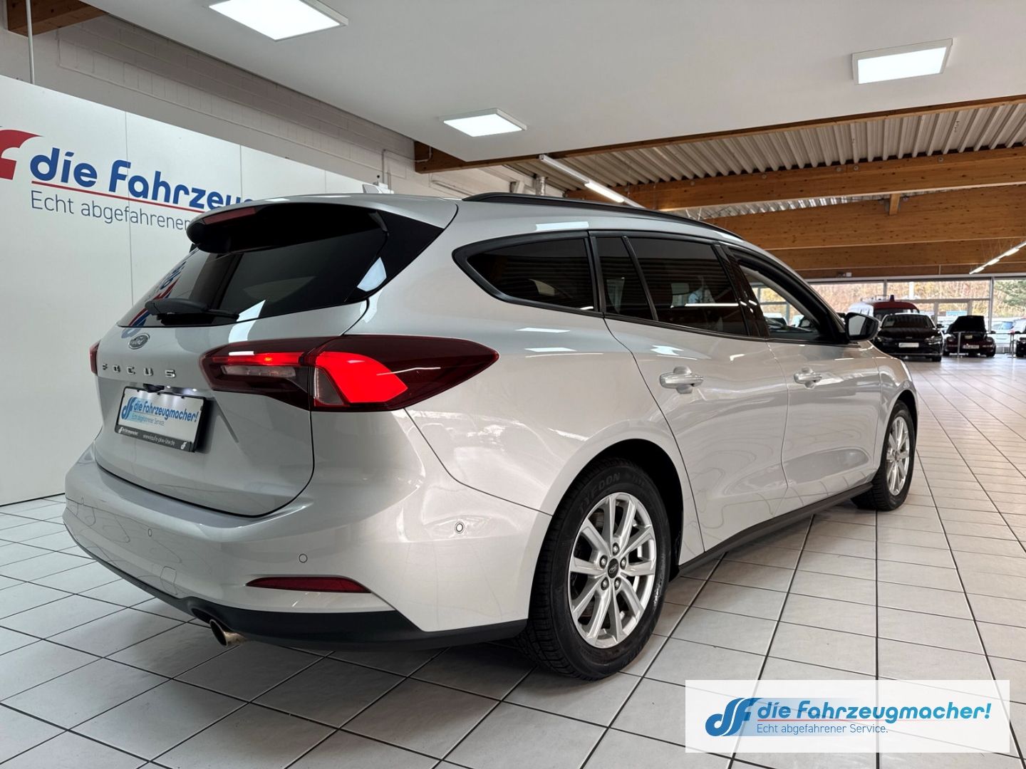 Fahrzeugabbildung Ford Focus Turnier Cool & Connect Navi LED Apple CarP
