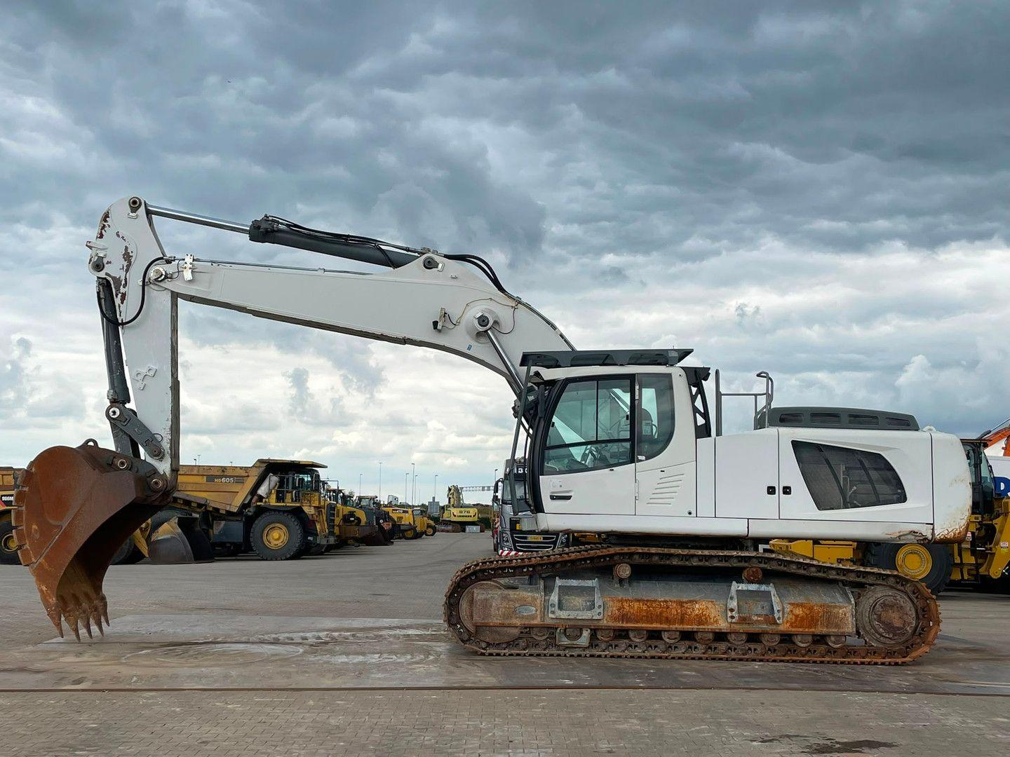 Liebherr R950 SHD (R944 / R945 / R946)