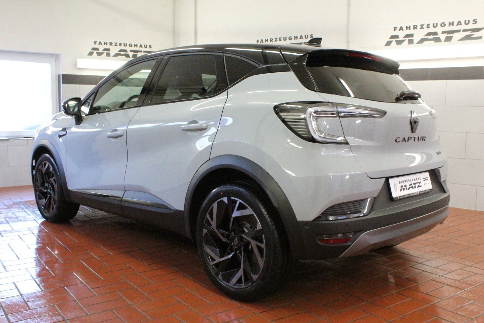 Fahrzeugabbildung Renault Captur Full Hybrid 160 E-Tech Esprit Alpine