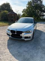 BMW F30 320I - BMW 320: F30