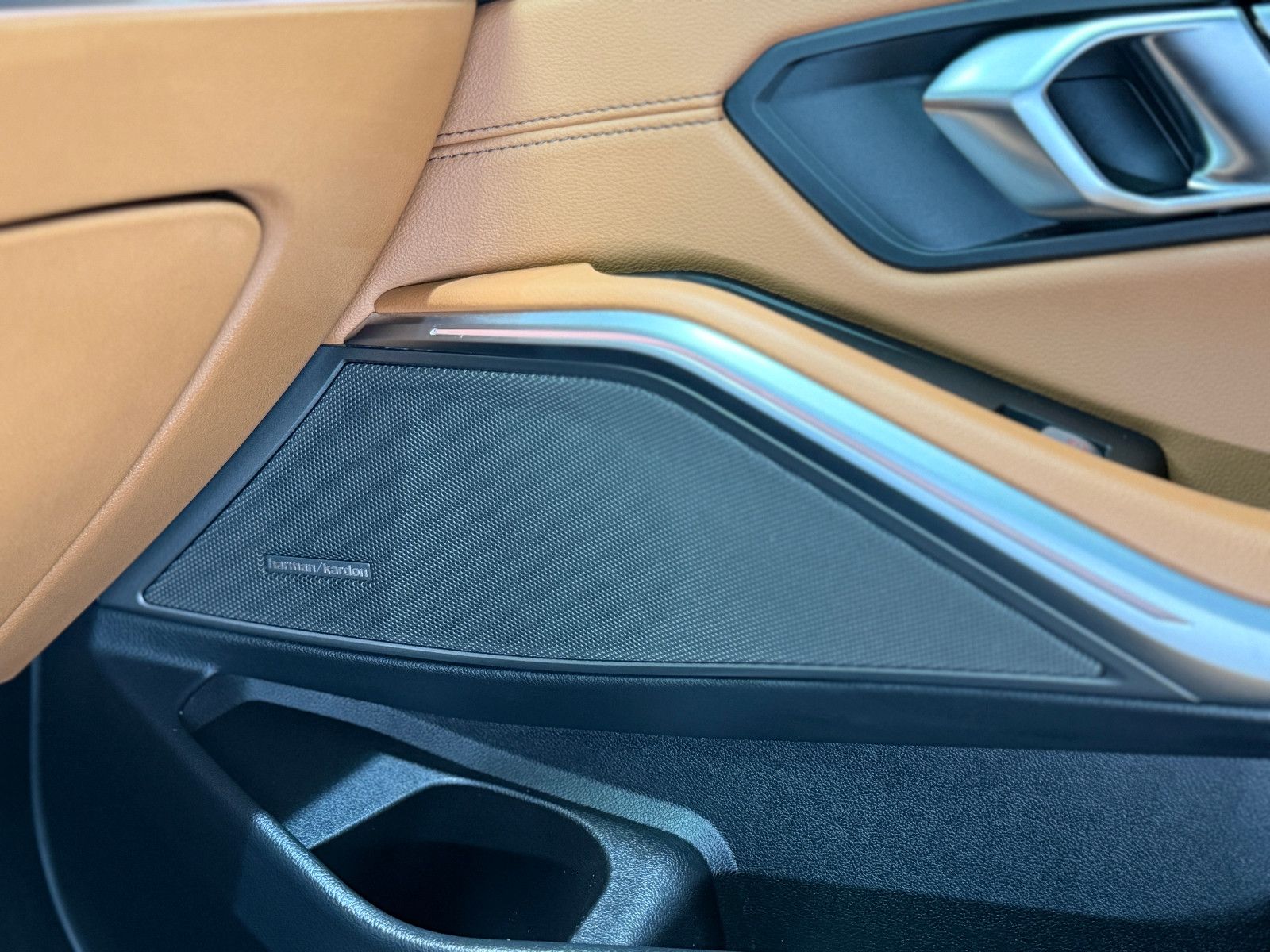Fahrzeugabbildung BMW M340i xDrive Limousine|M-Sitze|H&K|360°|PANO|HuD