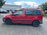 Peugeot Partner Tepee 11/2016 mit Motorsch... - Peugeot Partner Tepee Kombi Gebrauchtwagen