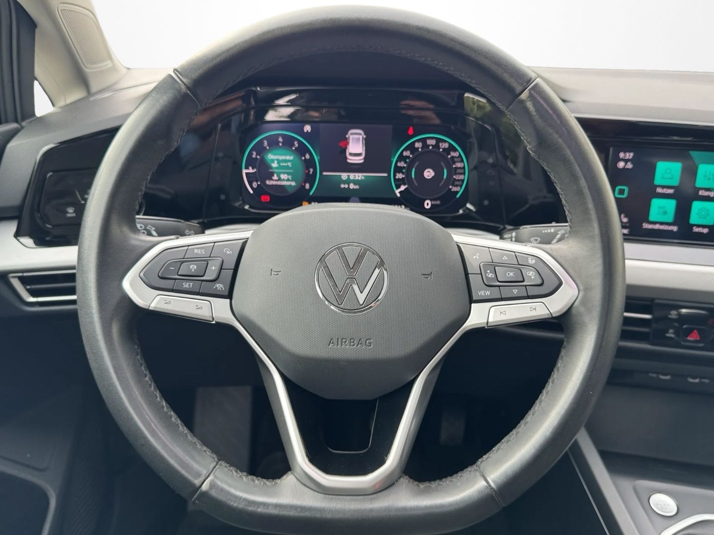 Golf VIII Variant 1.5 TSI *AHK*PANO*STDHZG*
