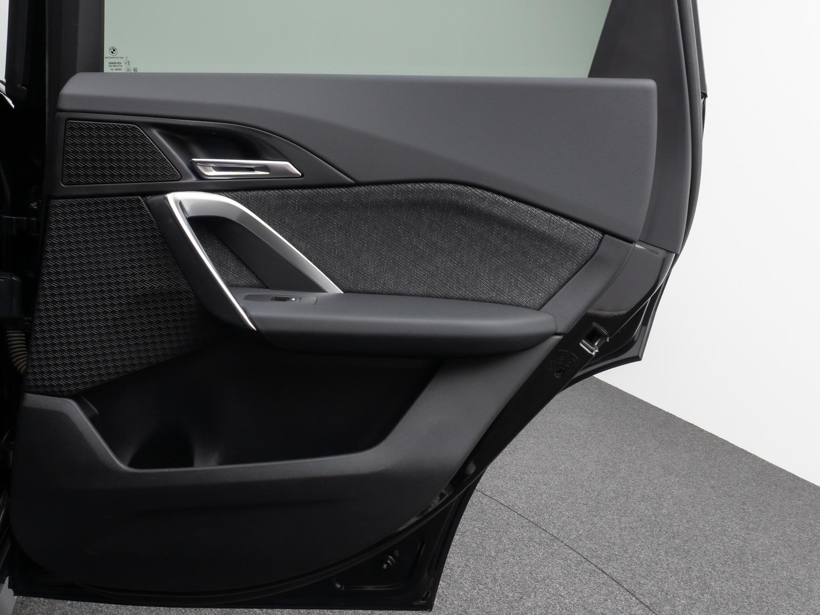 BMW X1 sD18d Kamera DAB Fernlichtassist Sport LED, миниатюра 29