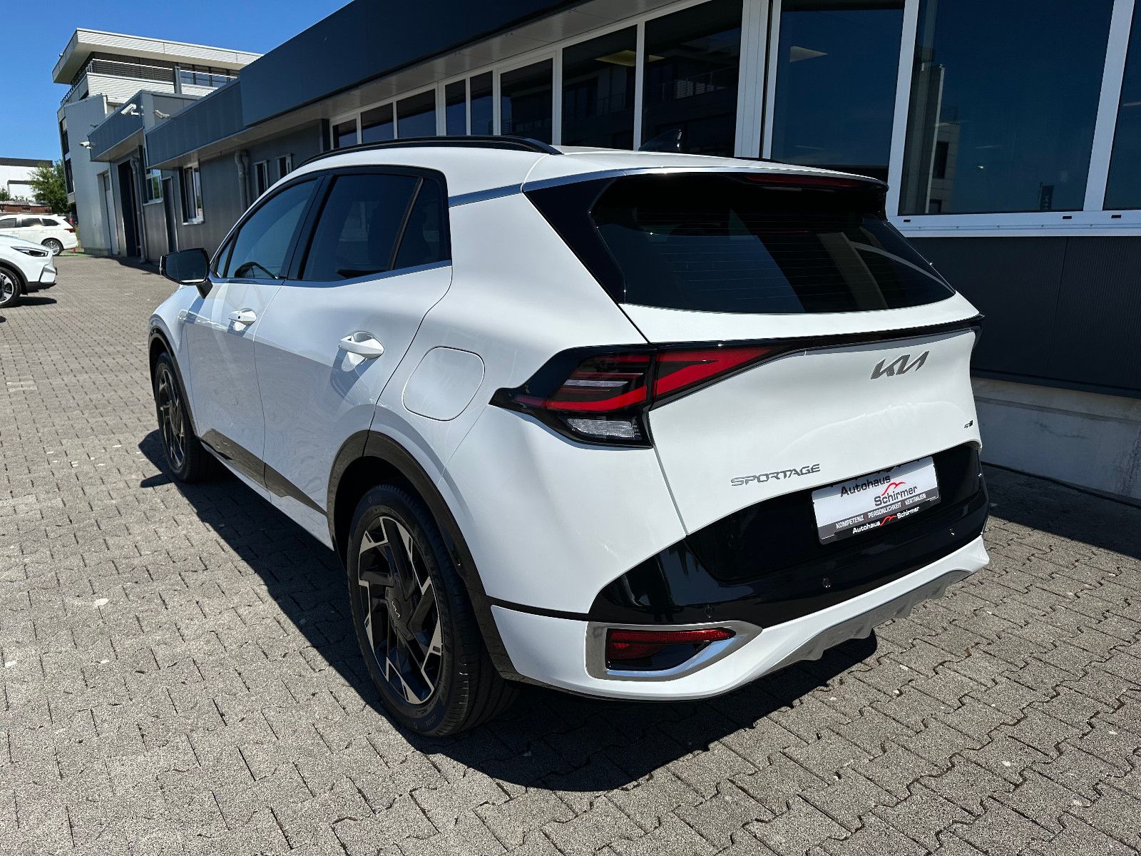 Fahrzeugabbildung Kia Sportage 1.6 T-GDI PHEV GT-line STD