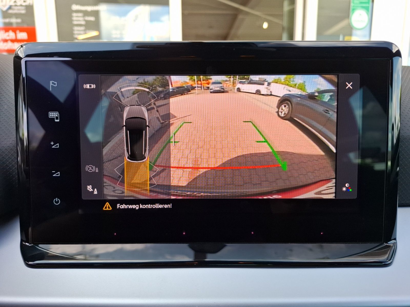 Fahrzeugabbildung SEAT Arona TSI FR-Line DSG LED Navi AID ACC RFK SH LM