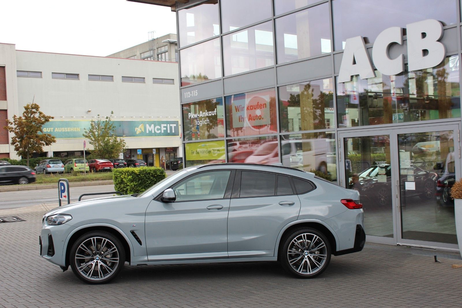 BMW X4 xDr. 30 dA M Sportpaket Laser Stdhzg AHK HuD imagem 3